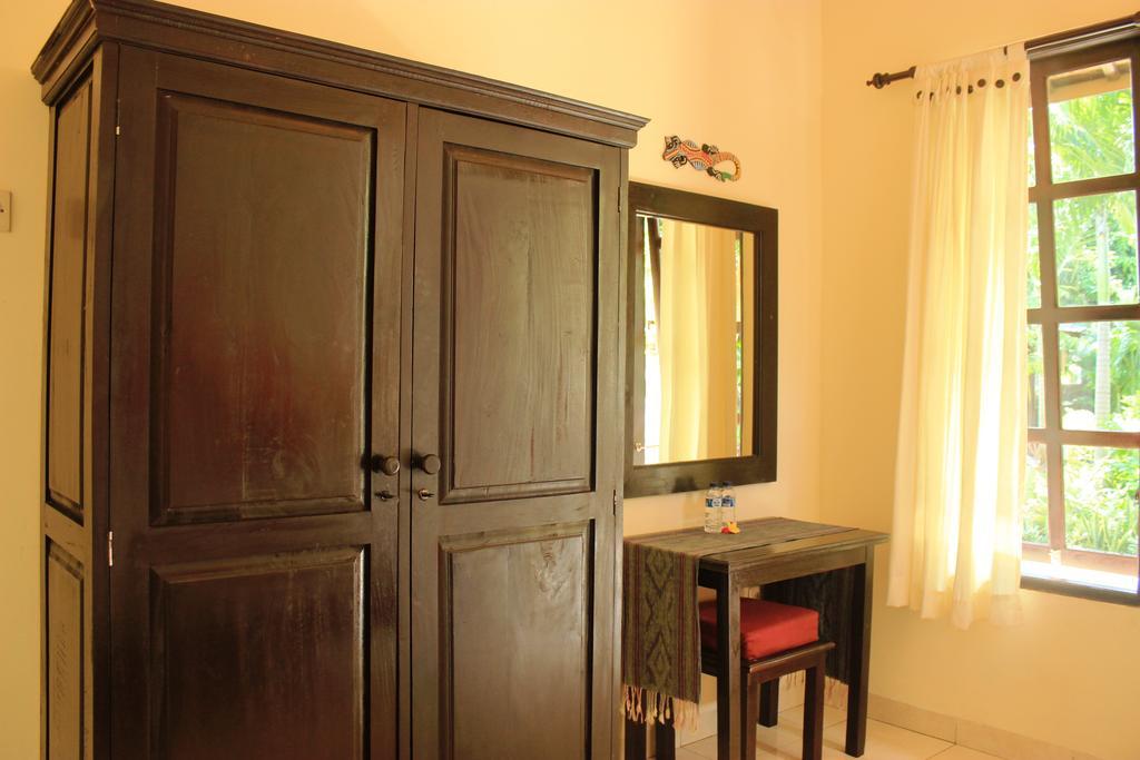 Giri Sari Guest House เปมูเตรัน ภายนอก รูปภาพ