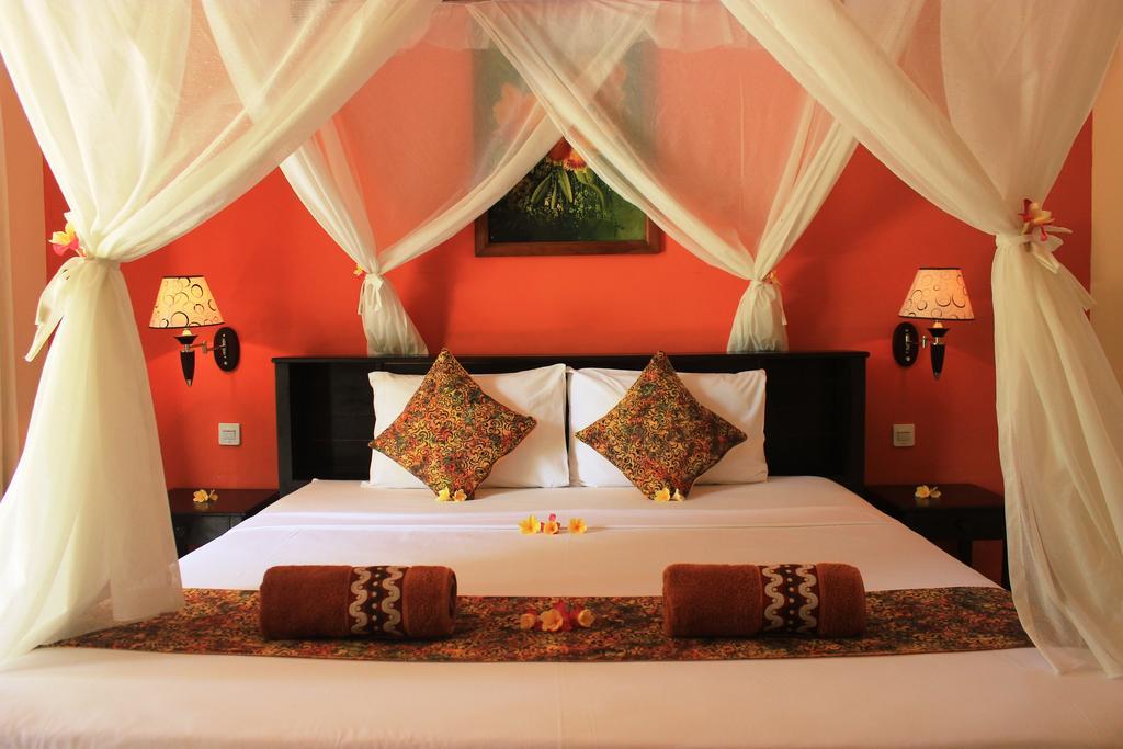 Giri Sari Guest House เปมูเตรัน ภายนอก รูปภาพ